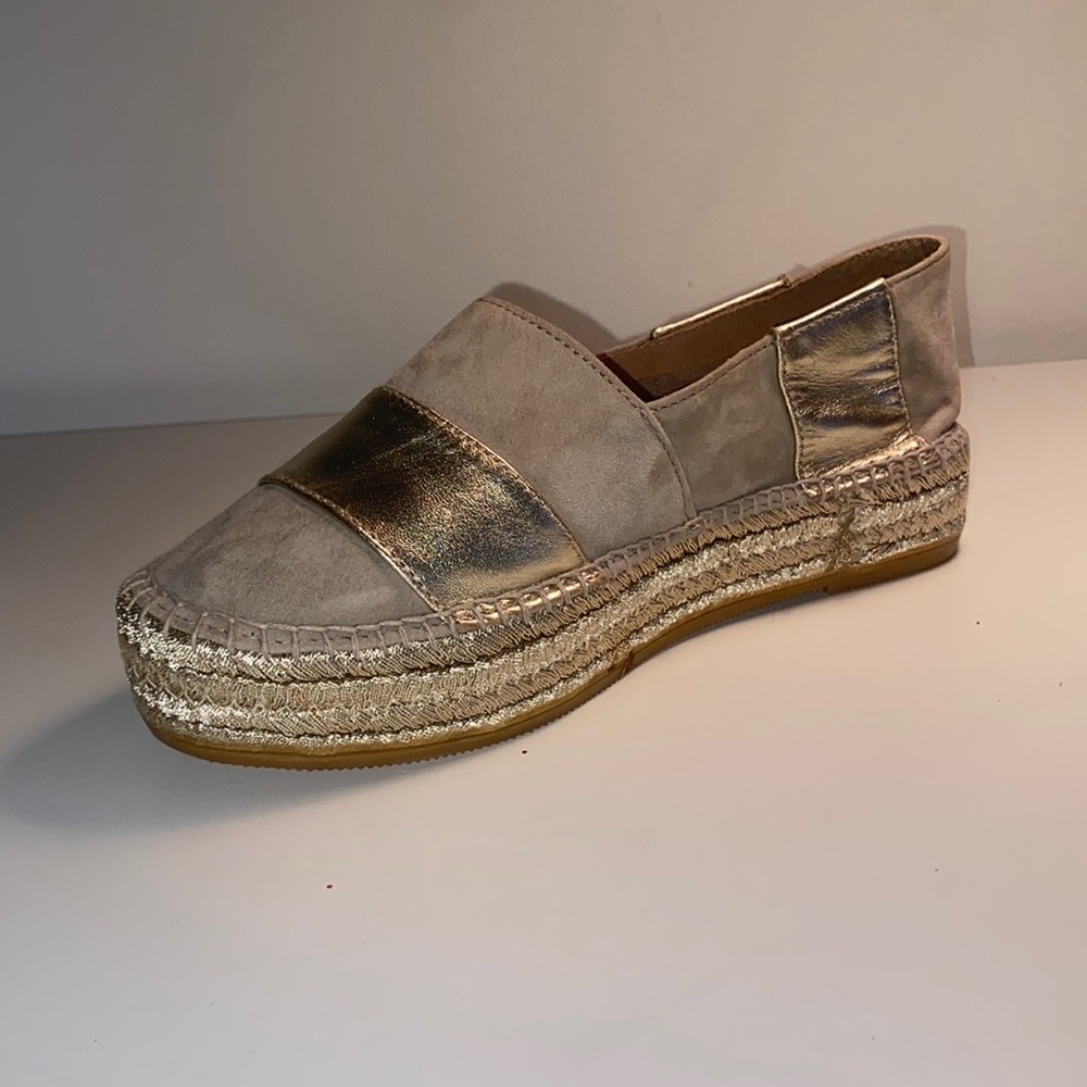 GAIMO | espadrilles tan & metallic platform closed toe | size 6| Anthropologie